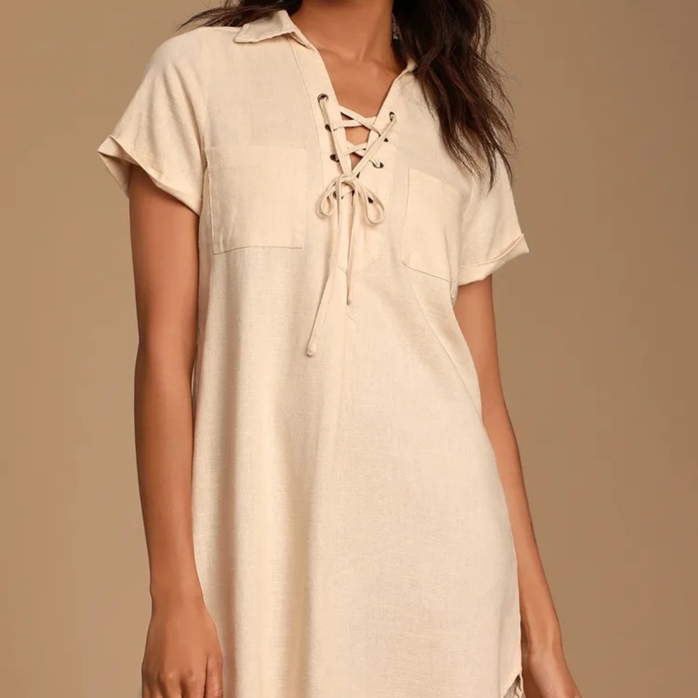 Lulu’s Aaryn Cream Collared Lace-up Shift Dress